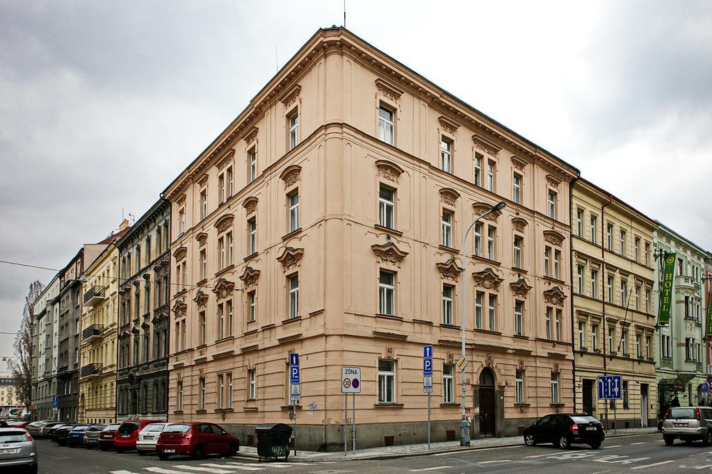 Luxury Center Apt. Charles Bridge Walking Distance * Praga